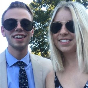 Meet your Posher, Taylor